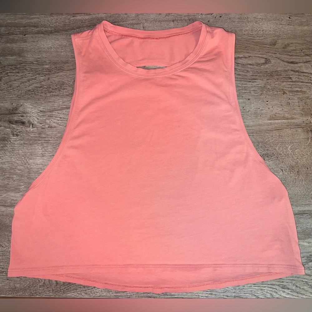 Lululemon coral Cropped Tank size 8